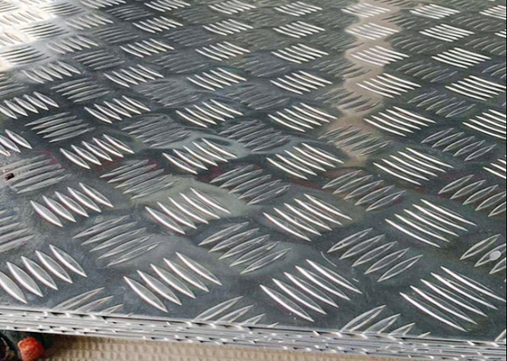 10 16 12 Gauge Jasna aluminiowa płyta diamentowa Błotniki przyczepy do łodzi 1050 3004 3105 5754 7075