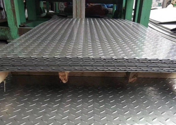 5-barowa aluminiowa płytka bieżnika diamentowa Schody diamentowe 1mm 4x8 3003 6061